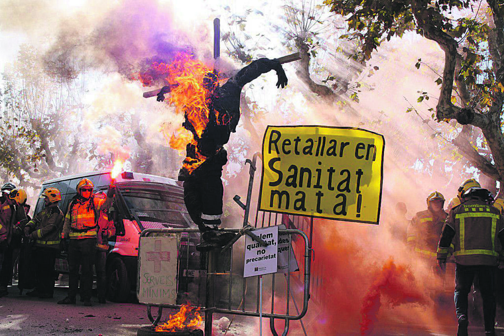 El otoño caliente con un montón de huelgas y manifestaciones, se ha girado contra el gobierno de Torra.