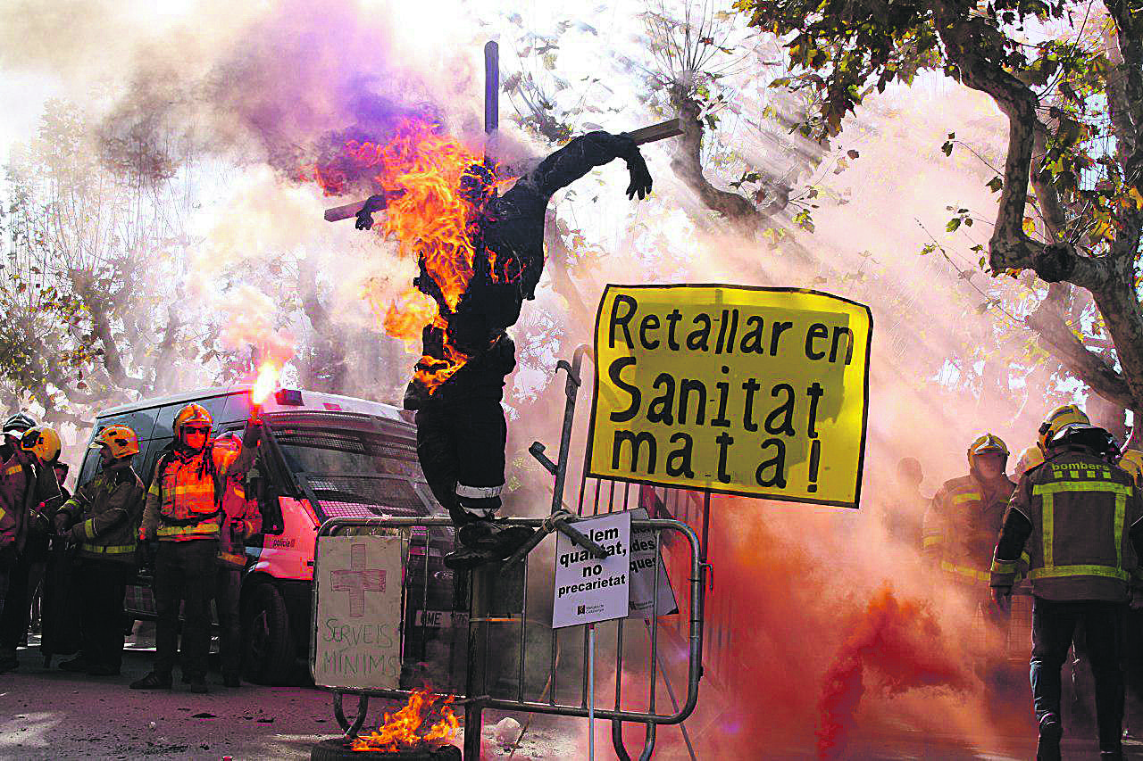 El otoño caliente con un montón de huelgas y manifestaciones, se ha girado contra el gobierno de Torra.