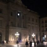 El Ayuntamiento de Barcelona, sin el lazo amarillo
