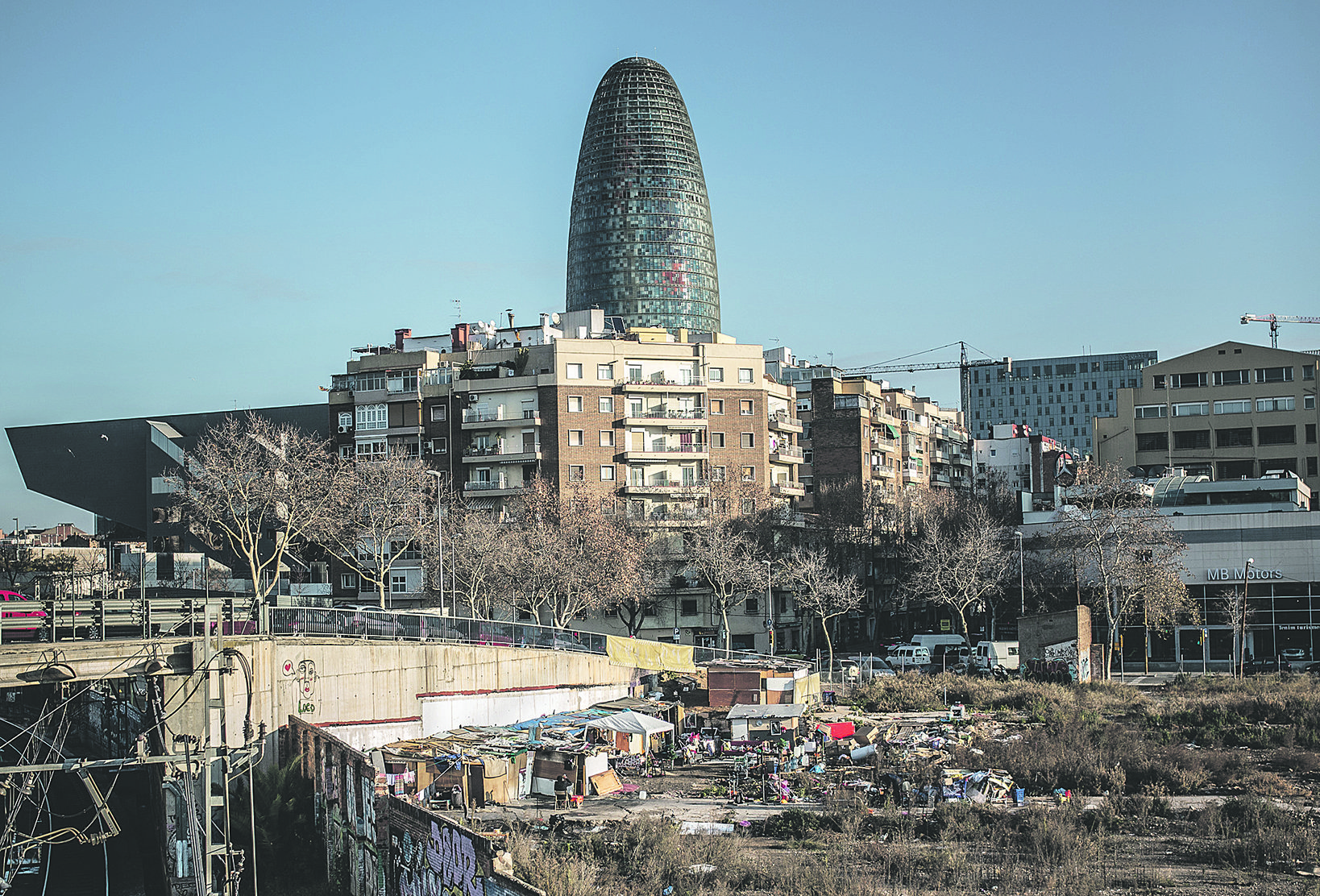 Barcelona, ciudad de contrastes entre ricos y pobres.