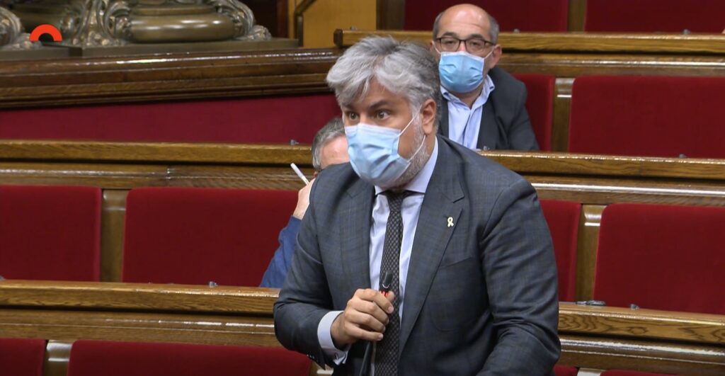 Albert Batet, en el Pleno del Parlament sobre la monarquía