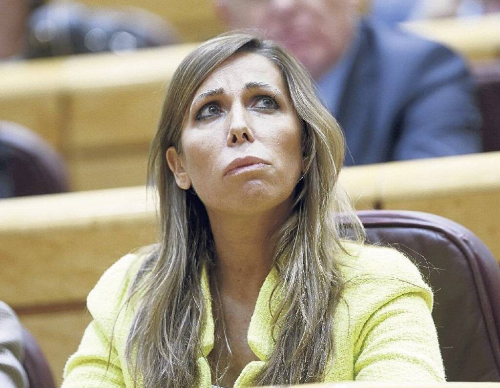 alicia_sanchez_camacho_mira_amunt
