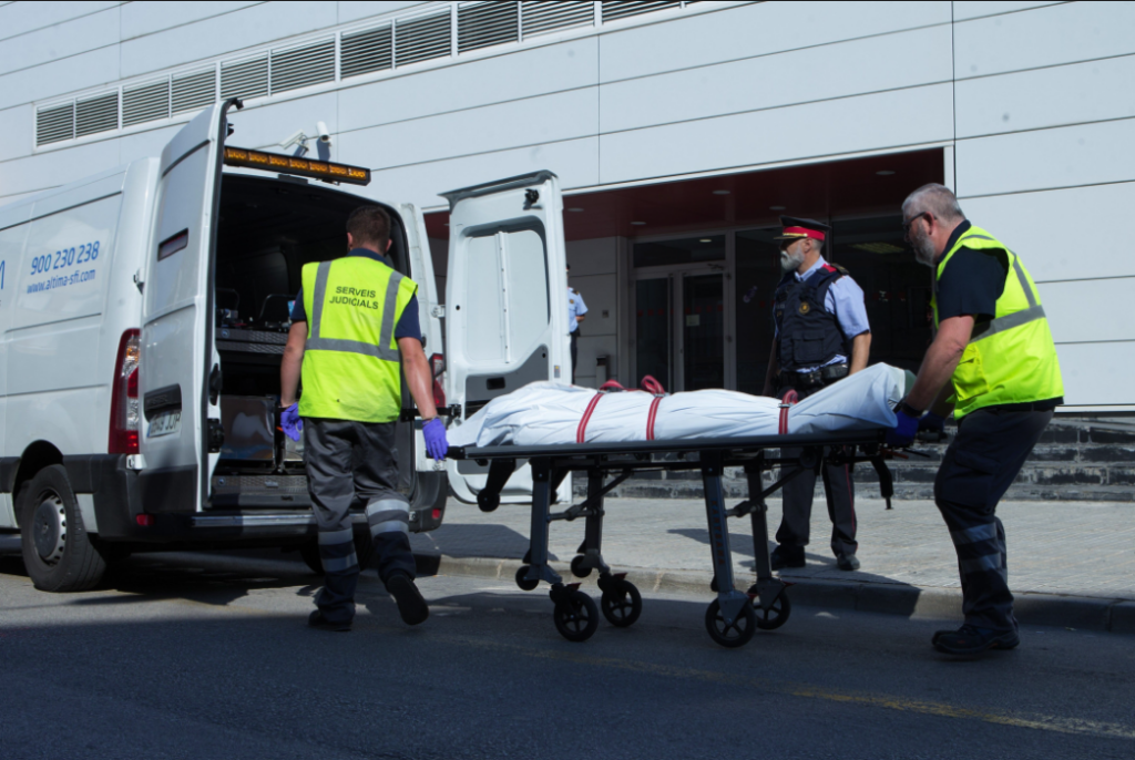 Atac a una comissaria dels Mossos de Cornellà