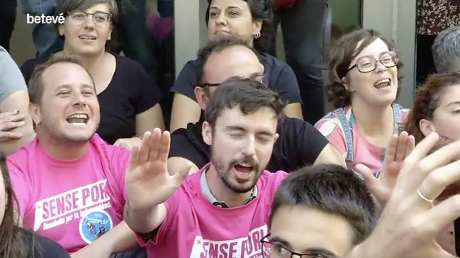 Diputados de la CUP, entre otros concentrados, el 20 de septiembre de 2017