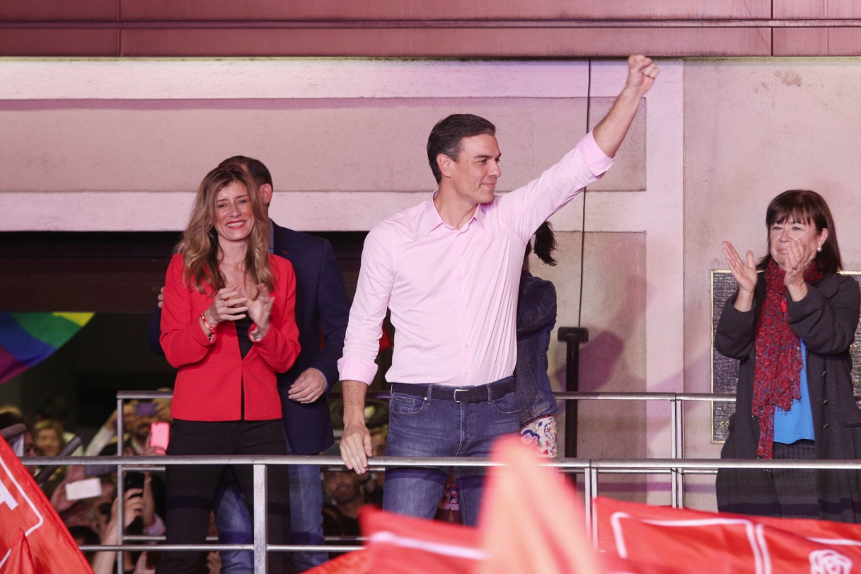 Pedro Sánchez, celebrando la victoria