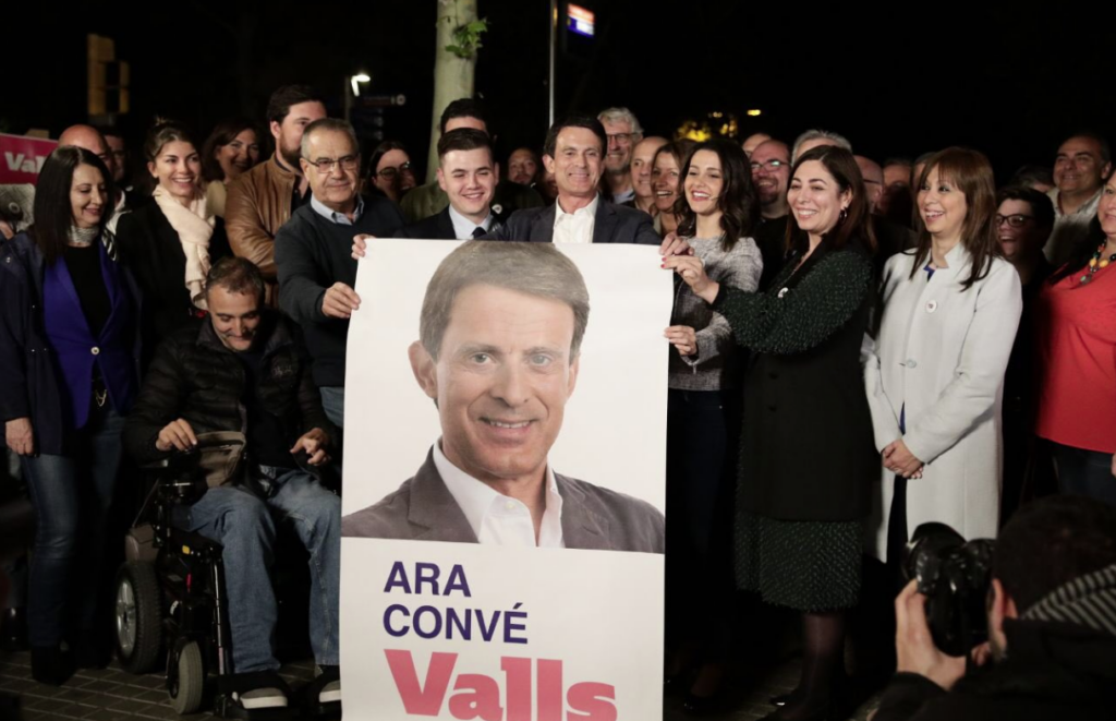 Inés Arrimadas, durante un acto de campaña de Manuel Valls
