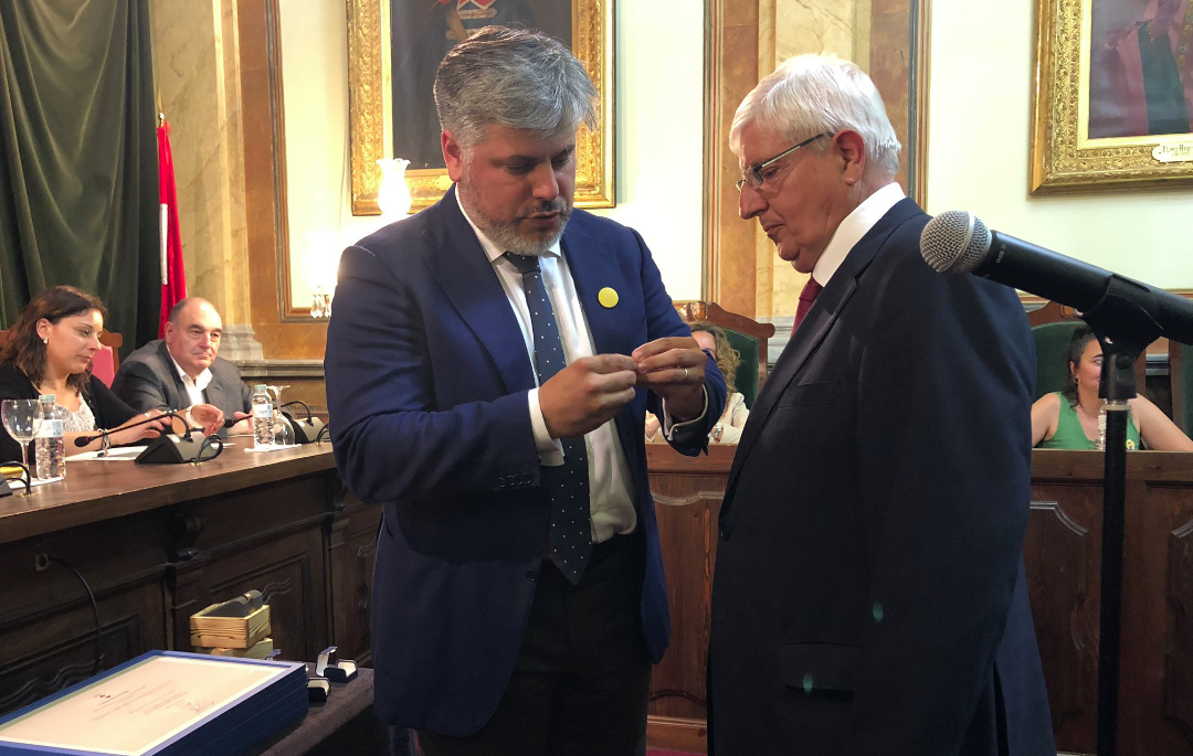 Albert Batet, a l'esquerra