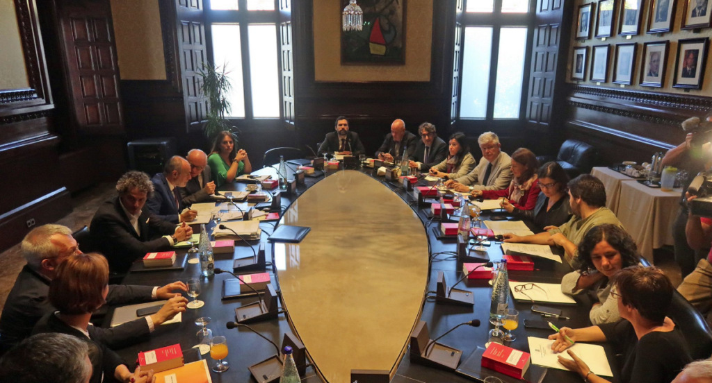 Reunión de la Mesa del Parlamento y la Junta de Portavoces
