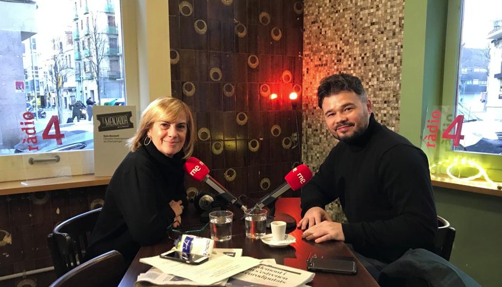 Gabriel Rufián, amb la periodista Gemma Nierga