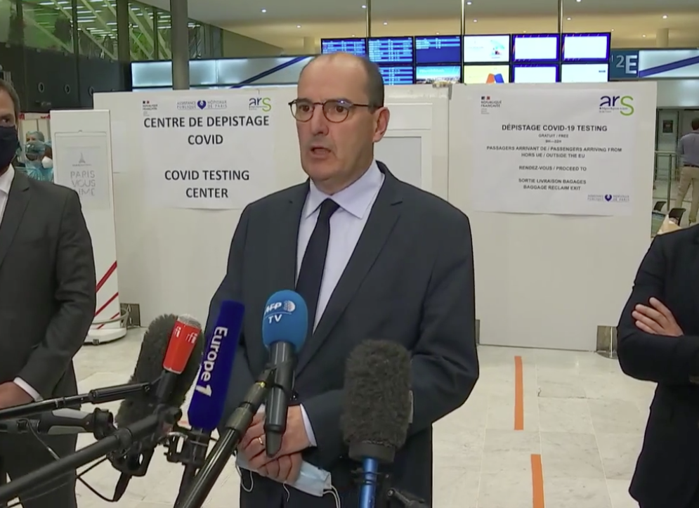 Jean Castex, parlant amb els mitjans a l'aeroport de Roissy-Charles de Gaulle