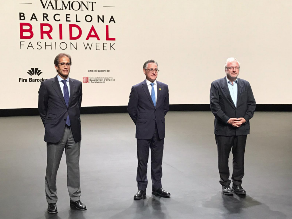 Ramon Tremosa, en el centre, durant un acte públic