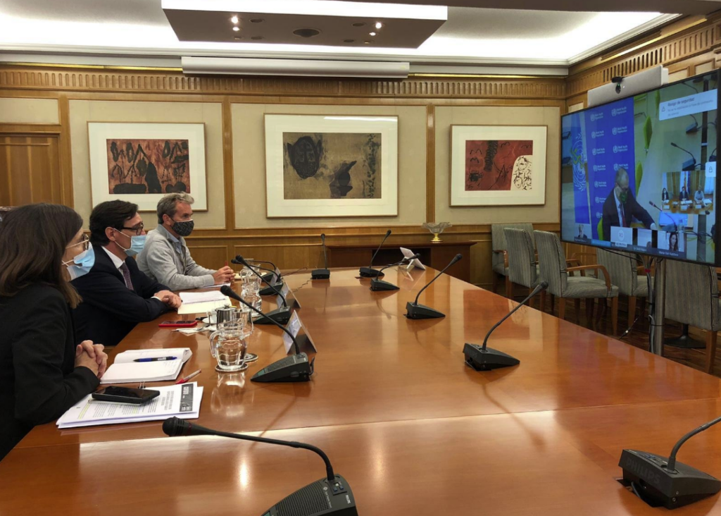 El ministro Salvador Illa, durante una reunión telemática con el responsable regional de la OMS