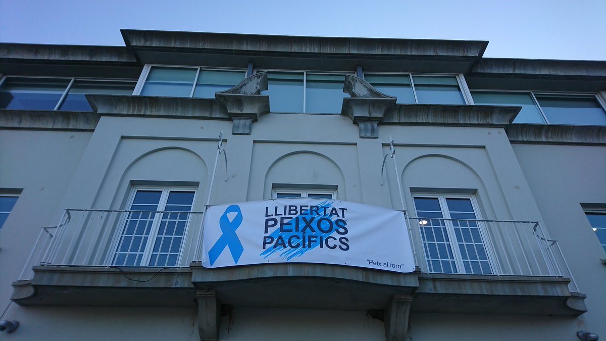 Pancarta del ayuntamineto Port de la Selva