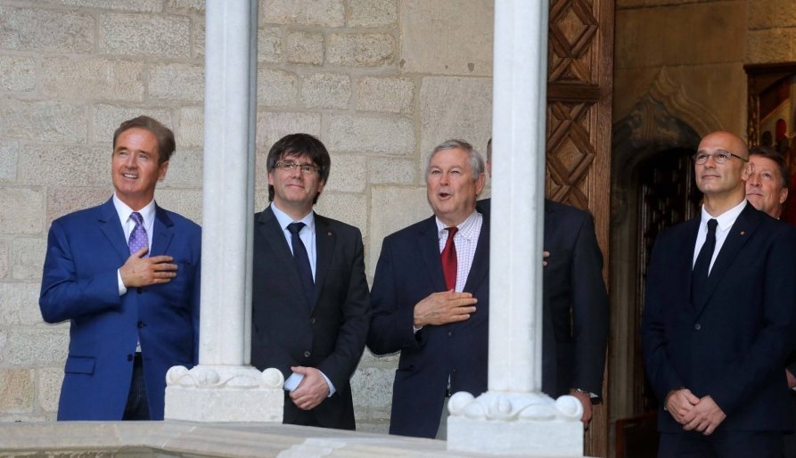 Carles Puigdemont y Dana Rorabacher en el Palacio de la...