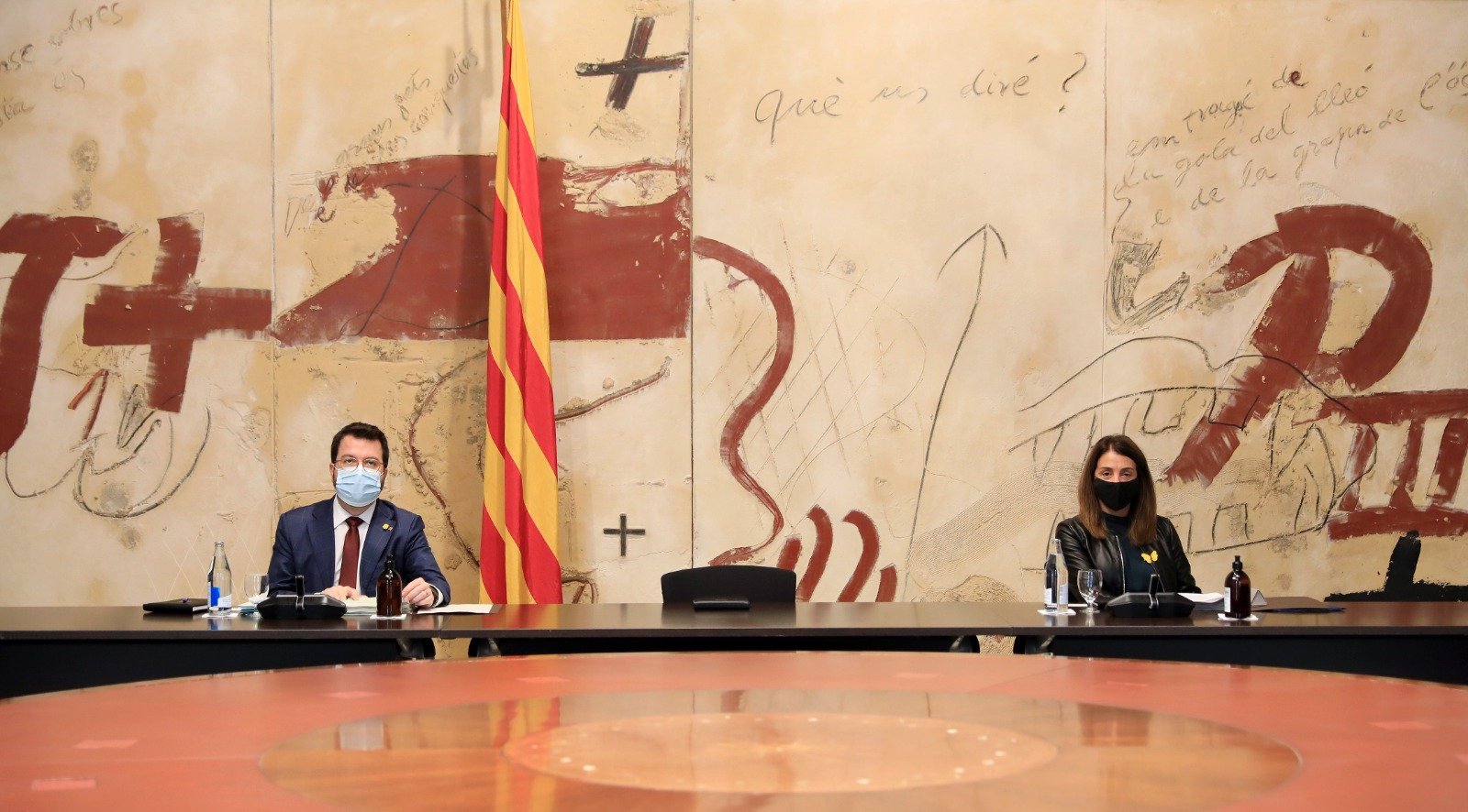 Pere Aragonès i Meritxell Budó, en la reunió del govern d'aquest di