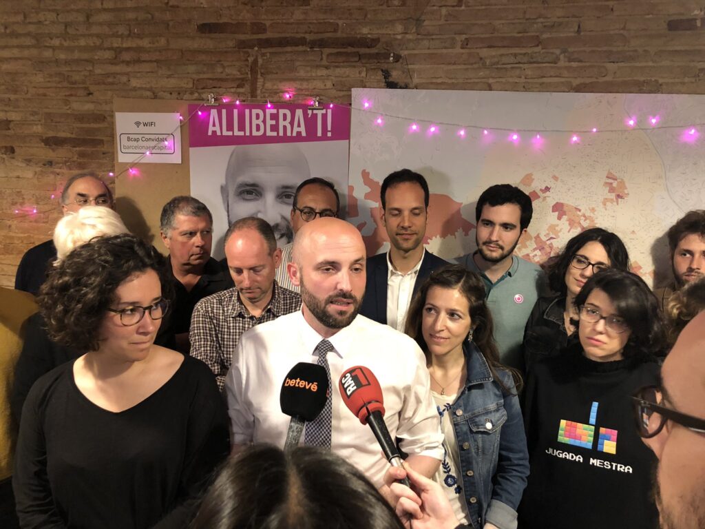 Jordi Graupera, amb membres de la seva candidatura a l'alcaldia de Bar