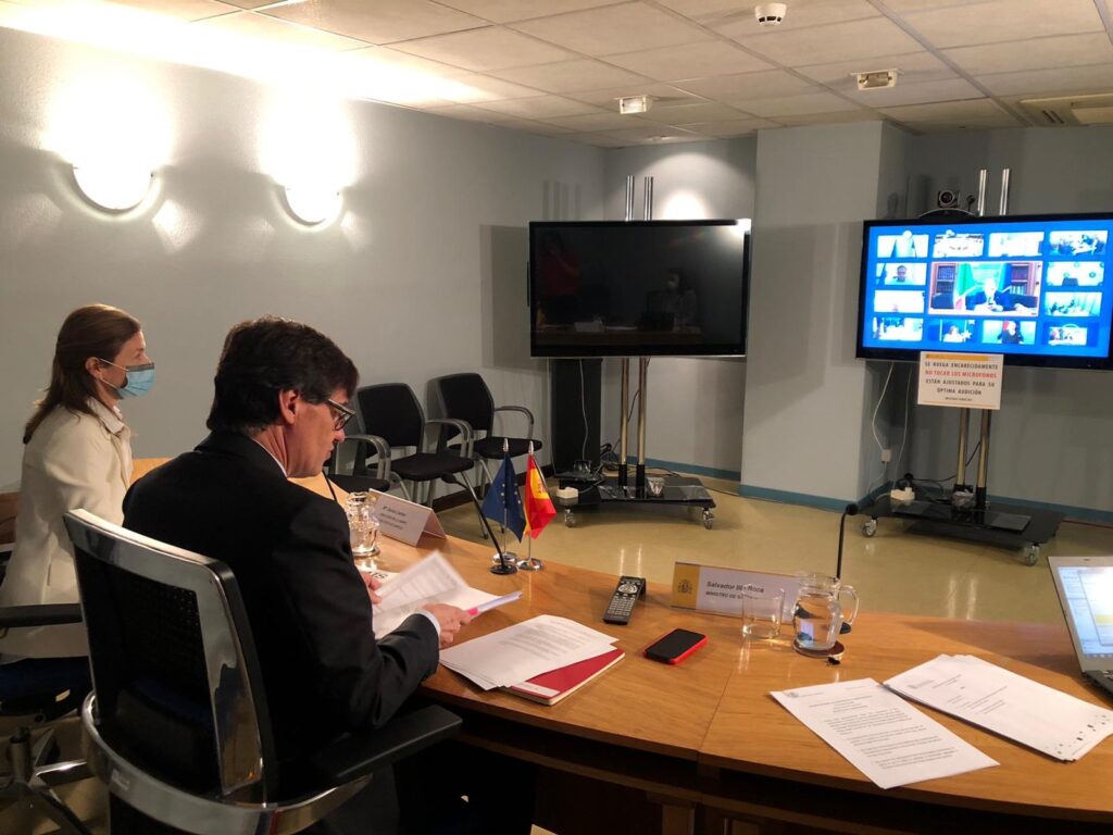 Reunió telemàtica del ministre de Sanitat, Salvador Illa, amb els ho