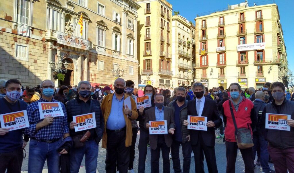 Miembros de la federación catalana de kárate