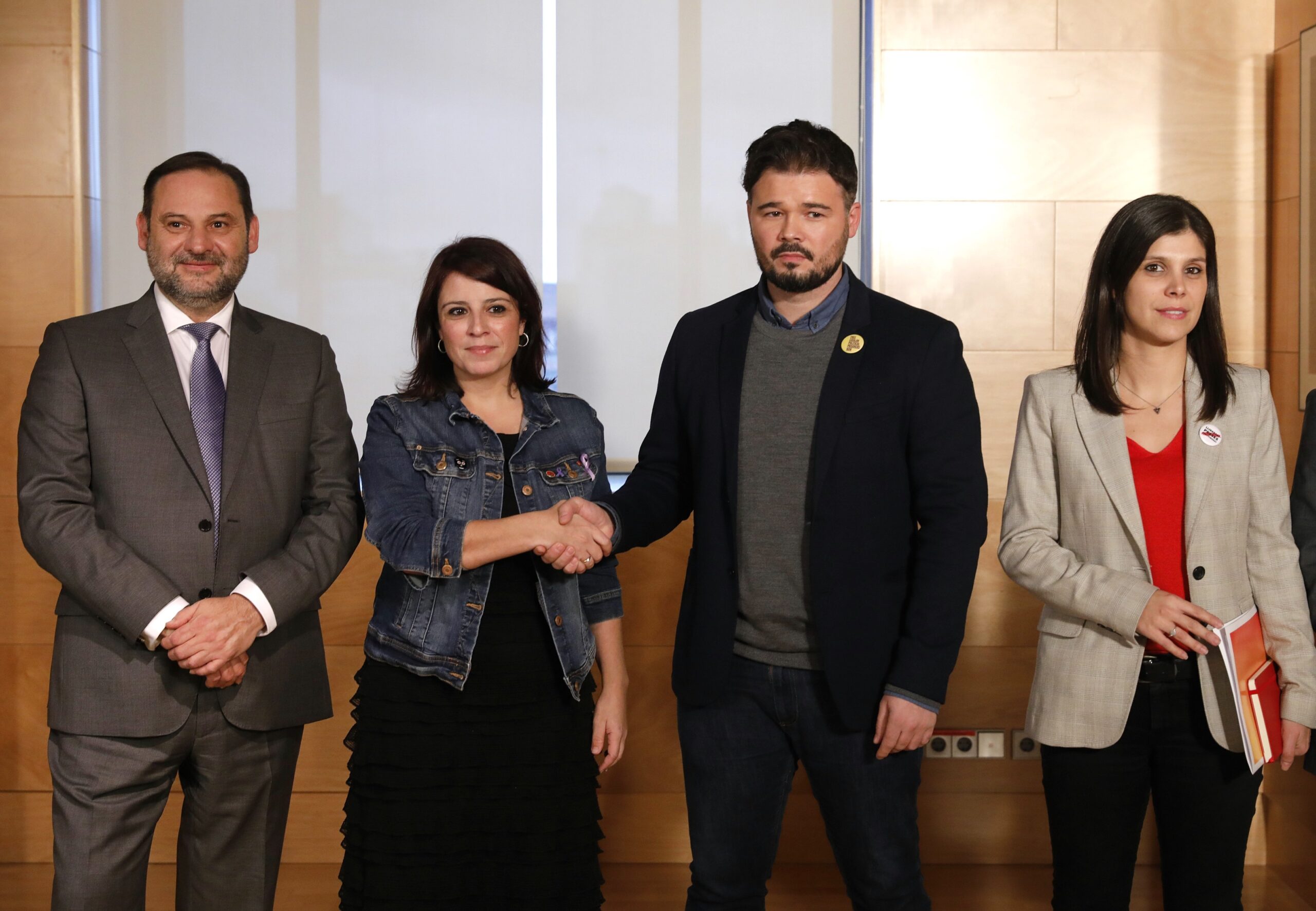 Membres de la taula de diàleg entre el PSOE i ERC