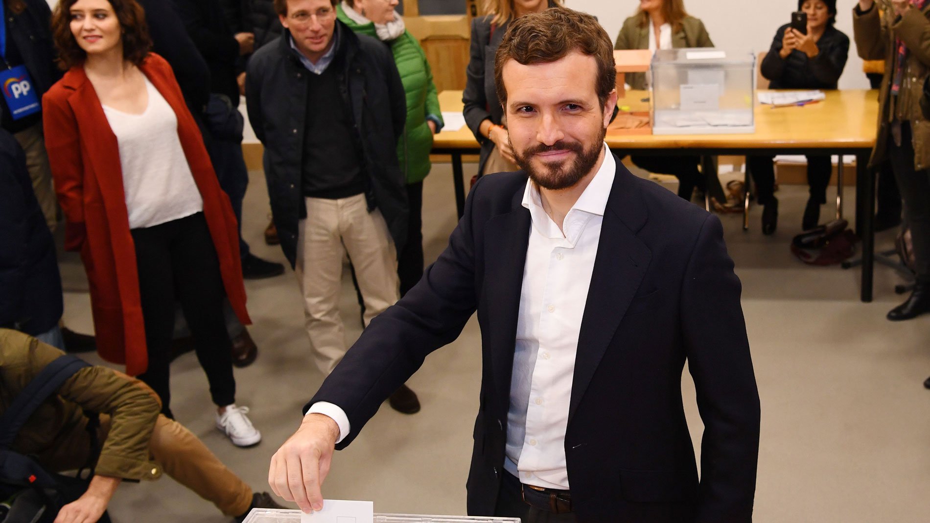 Pablo Casado votant