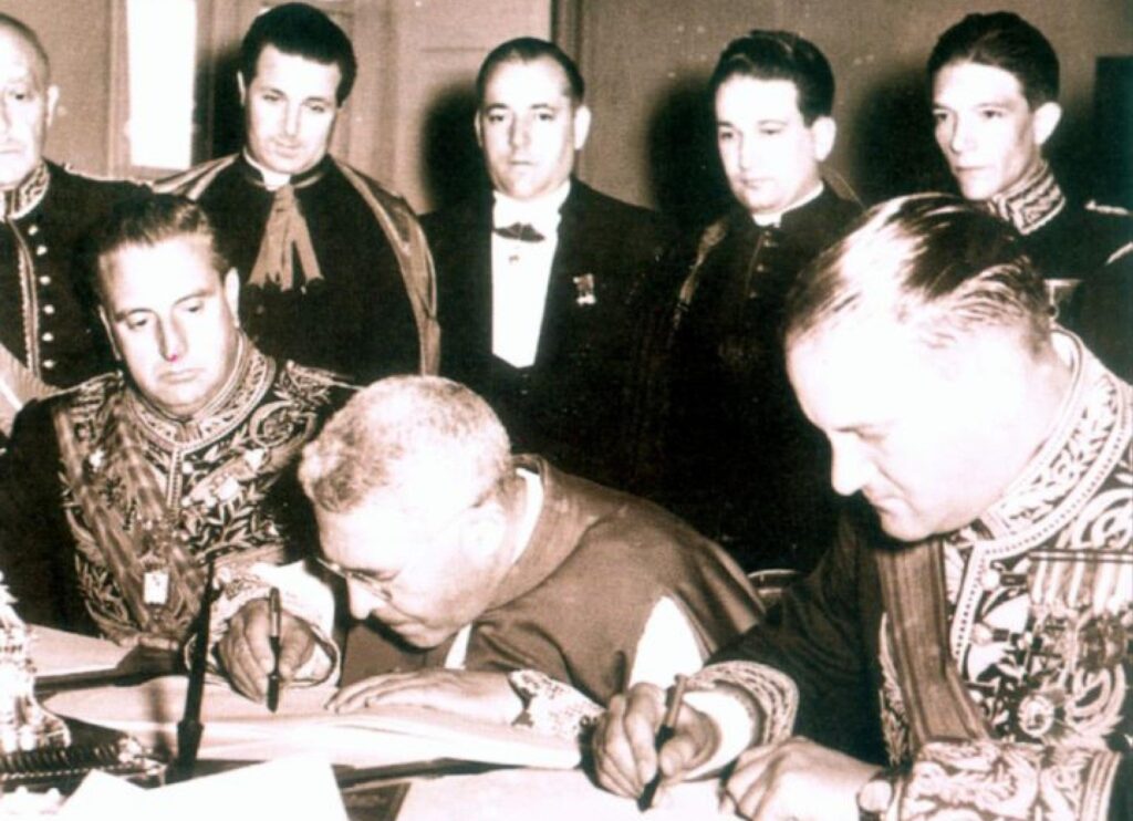 El primer Concordato entre España y la Santa Sede se firmó en el Vaticano el 27 de agosto del 1953.