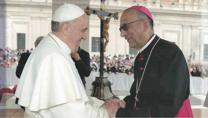 El Papa Franscesc i el cardenal Omella
