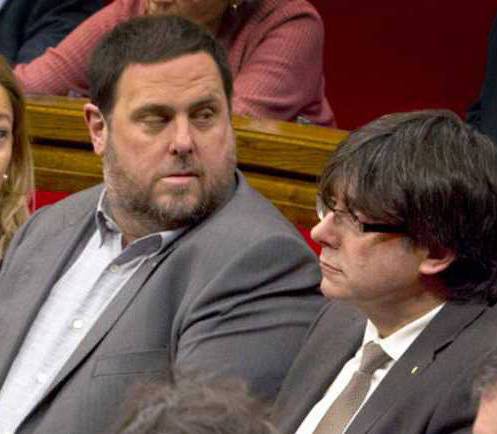 Junqueras i Puigdemont en un ple al Parlament.