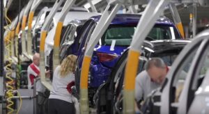 Trabajadores de la cadena de montaje de SEAT