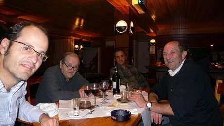 Joaquim Maria Torra, padre de Quim Torra, en un encuentro con amigos