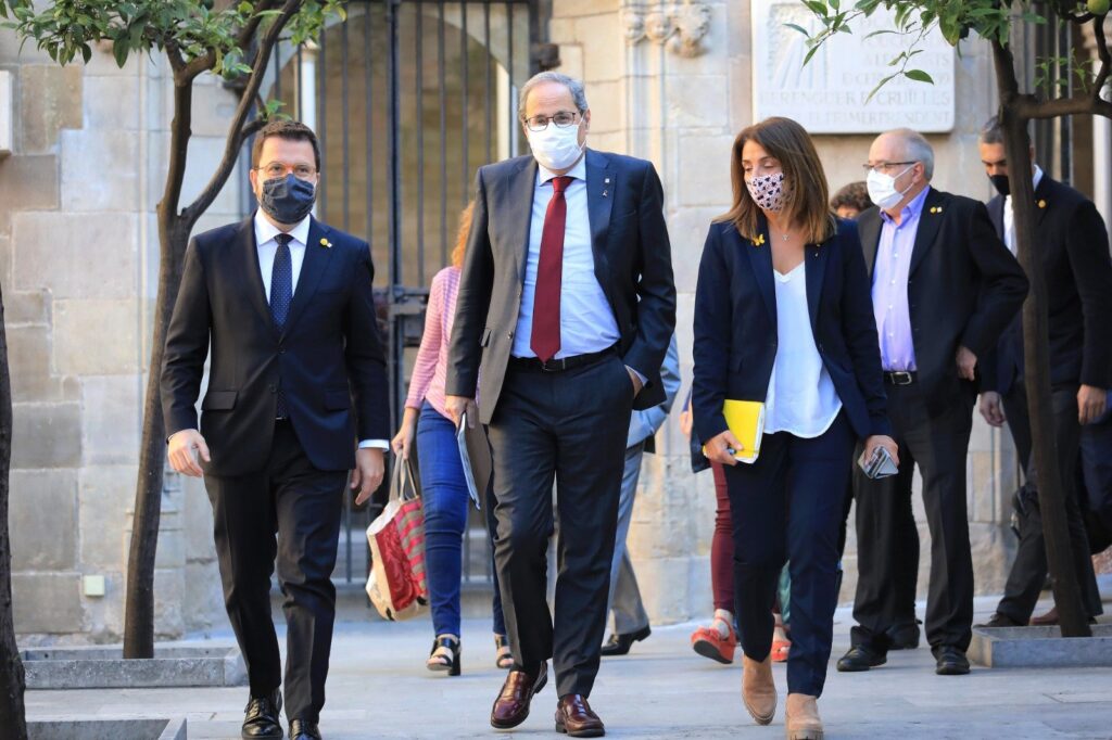Quim Torra, acompañado por el vicepresidente Pere Aragonés y la consejera Meritxell Budó