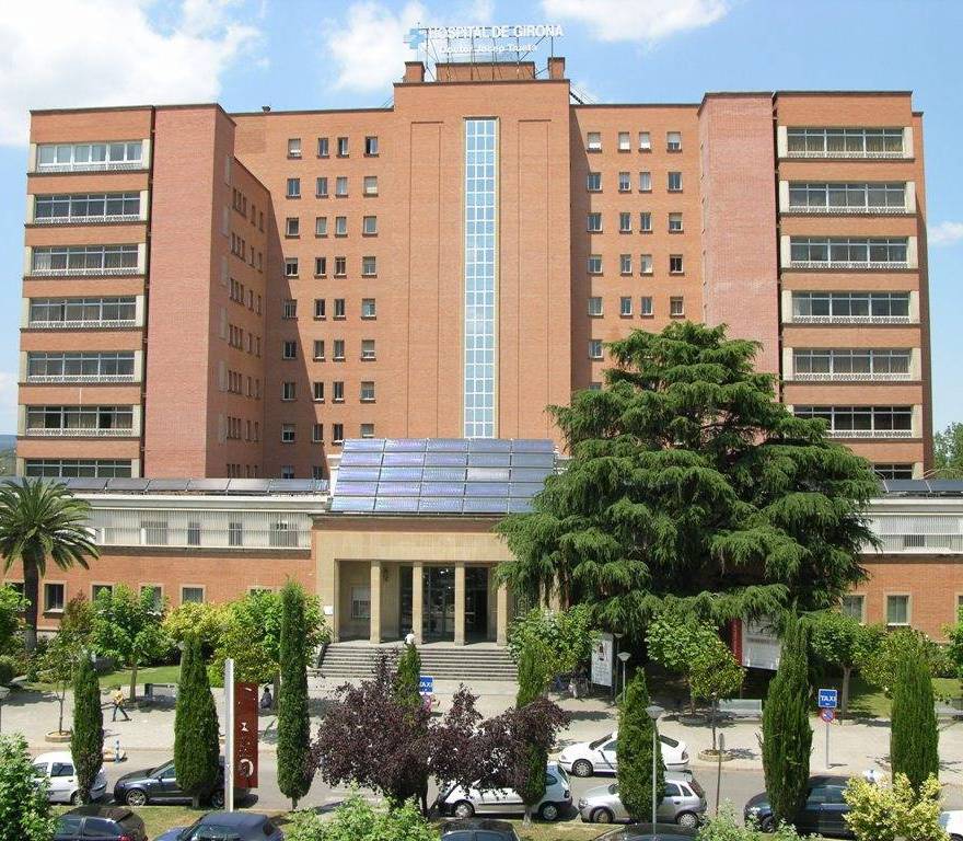Façana de l'hospital Josep Trueta, a Girona