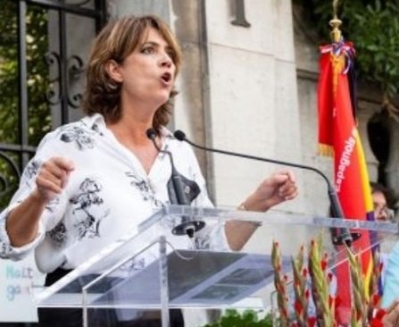 La ministra Dolores Delgado, en l'acte en memòria de 'La Nueve', a Pa