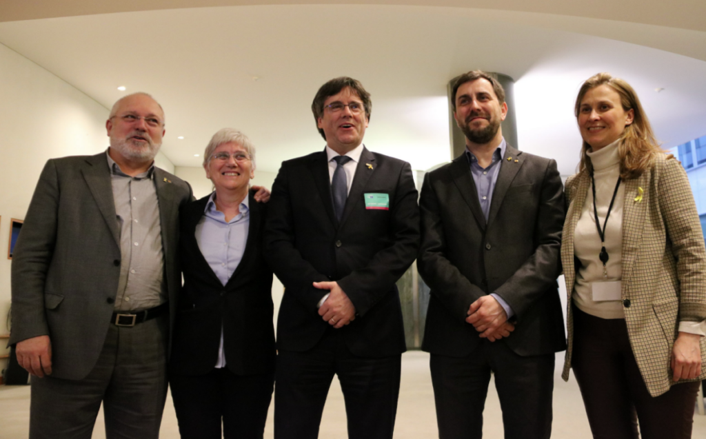 Puigdemont, con Ponsatí, Puig, Comín y Serret.