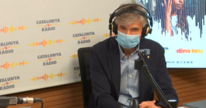 El consejero de Salud, Josep Maria Argimon, en una entrevista en Catalunya Ràdio