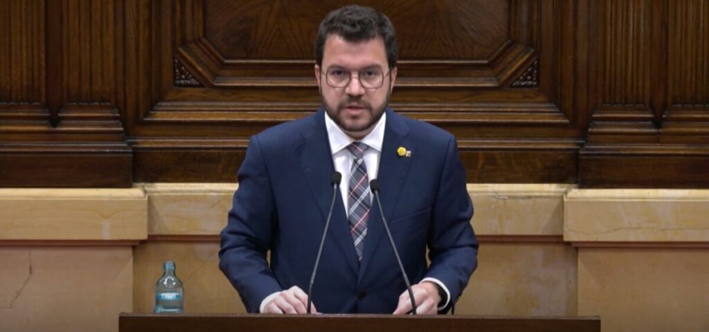 El presidente de la Generalitat, Pere Aragonès, en la sesión de control del Gobierno