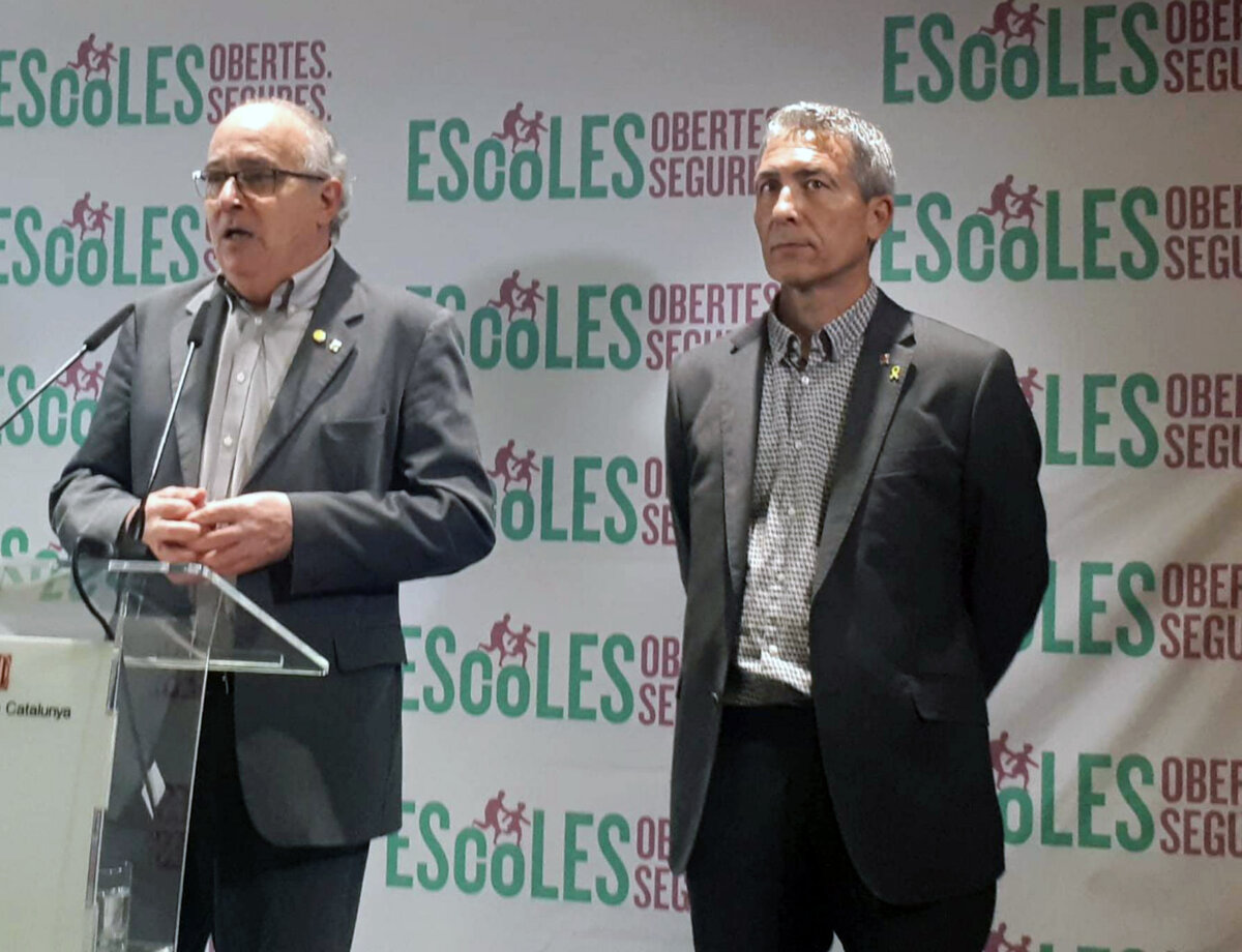 L'anterior conseller d'Educació, Josep Bargalló, i l'actual, Josep González Cambray