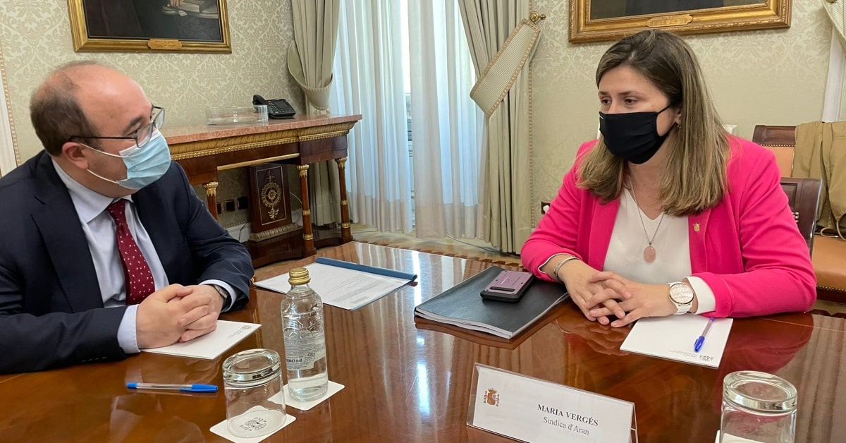 El ministre de Cultura i Esport, Miquel Iceta, i la síndica d'Aran, Maria Vergés