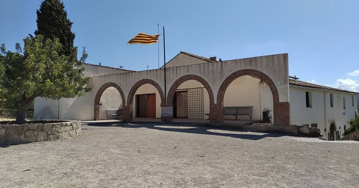 Escola d'estiu de la Societat d'Estudis Militars (@estudismilitars, Twitter)