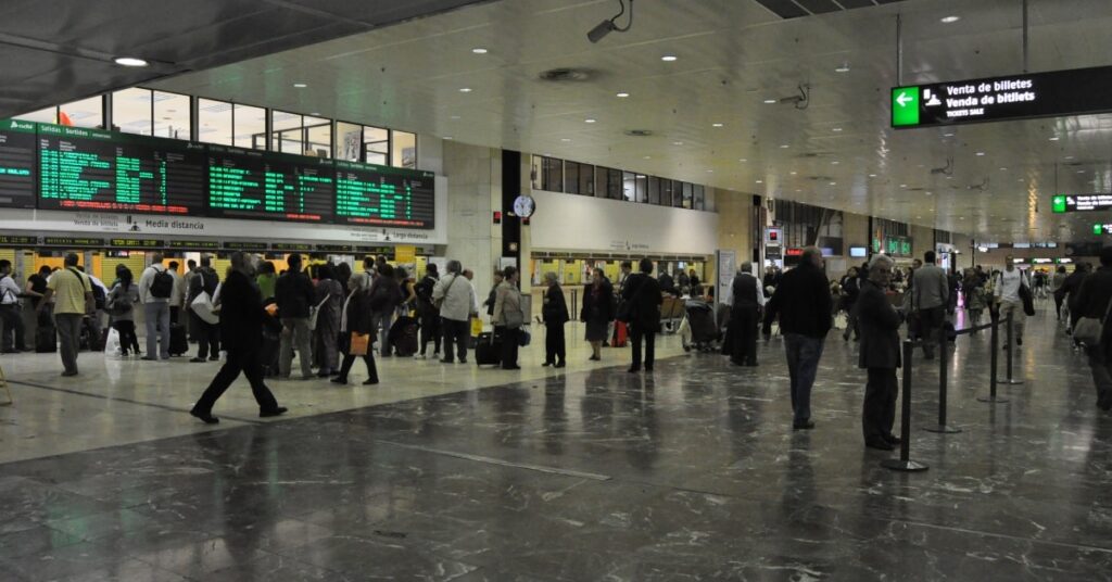 Estación de Barcelona Sants (Wikimedia Commons)