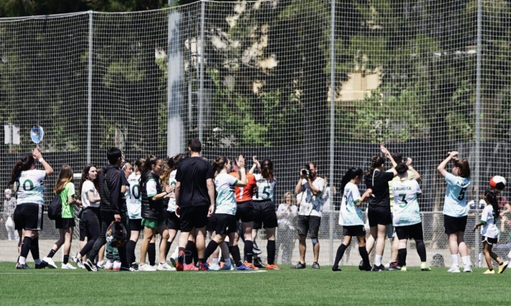 Un equip femení de la UE Sants