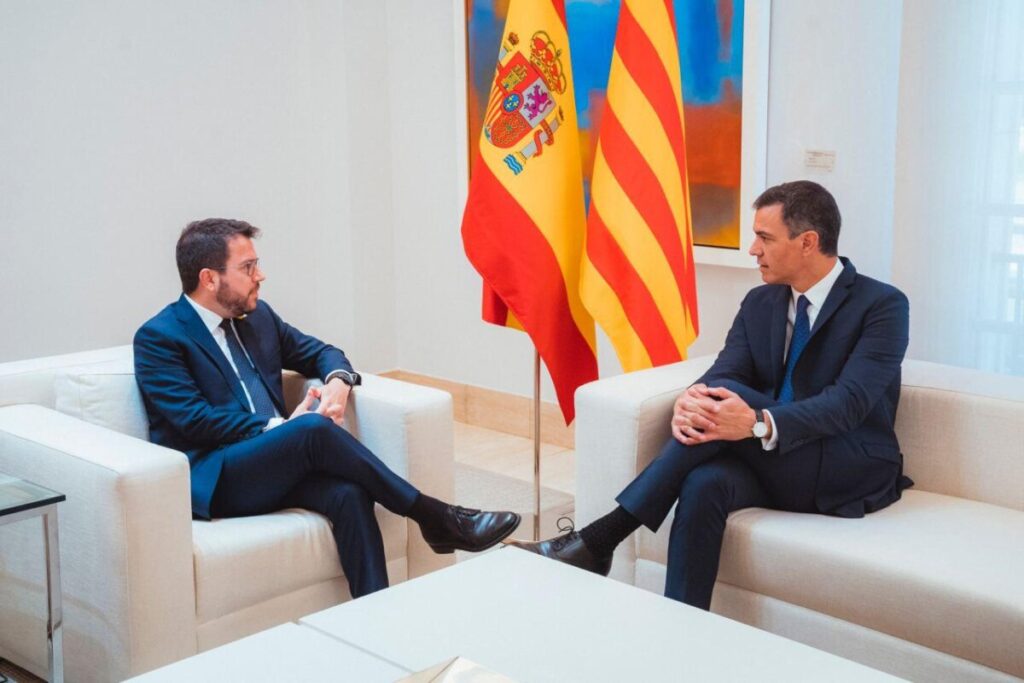 Los presidentes Pere Aragonès y Pedro Sánchez