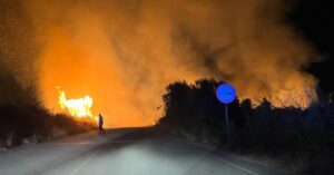 Incendi forestal al Prat de Llobregat (Mossos d'Esquadra)