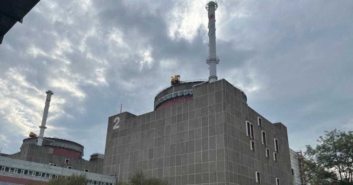Imagen de la central nuclear de Zaporiyia durante la visita de los miembros de la misión de expertos del Organismo Internacional de Energía Atómica (OIEA)
