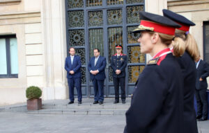 El director general de la Policia, Pere Ferrer, el conseller Joan Ignasi Elena i el comissari en cap dels Mossos, Eduaard Sallent, en l'acte de nomenament dels nous comissaris (ACN)