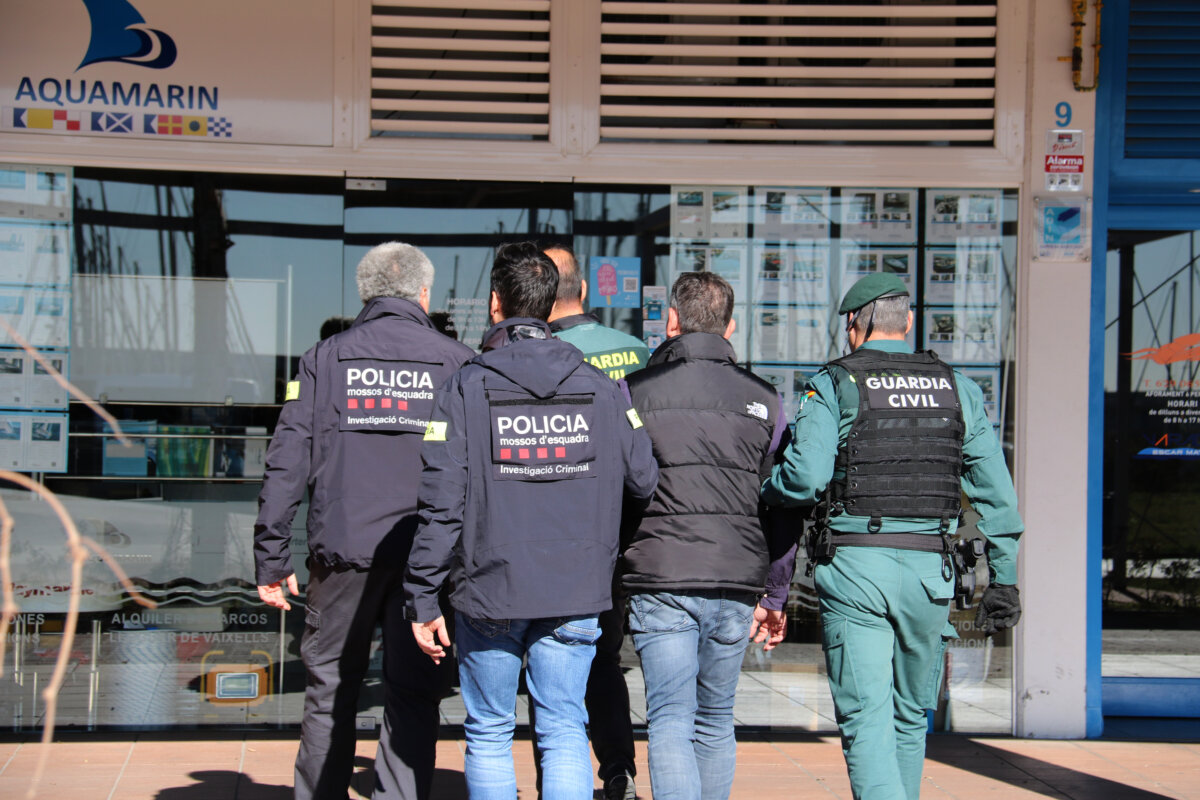 Un dels detinguts en l'operatiu de Guàrdia Civil i Mossos d'Esquadra contra un grup que introduia haixix amb llanxes