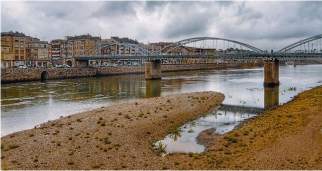 L’Ebre al seu pasper Tortosa (Joan Revillas)