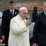 El papa Francesc arribant al Parlament Europeu (ACN)