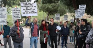 Manifestación de vecinos del Carmel contra la masificación de turistas en los búnkeres (ACN)