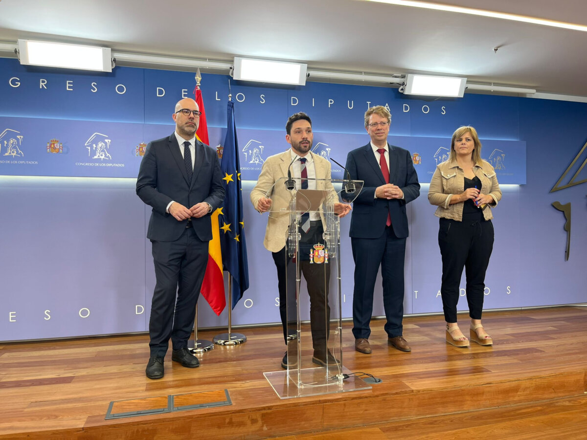 Els diputats del PDECat, a la roda de premsa on han anunciat l'acord per aprovr la Llei del mecenatge al Congrés (ACN)