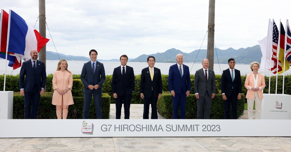 Fotografia dels líders internacionals del G-7 amb Ursula von der Leyen i Charles Michel a la cimera d'Hiroshima (Comissió Europea)
